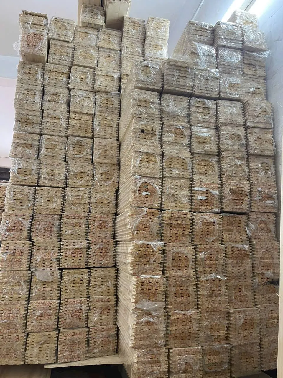 Thông Lamri 12 x 120 x 4200 (mm)