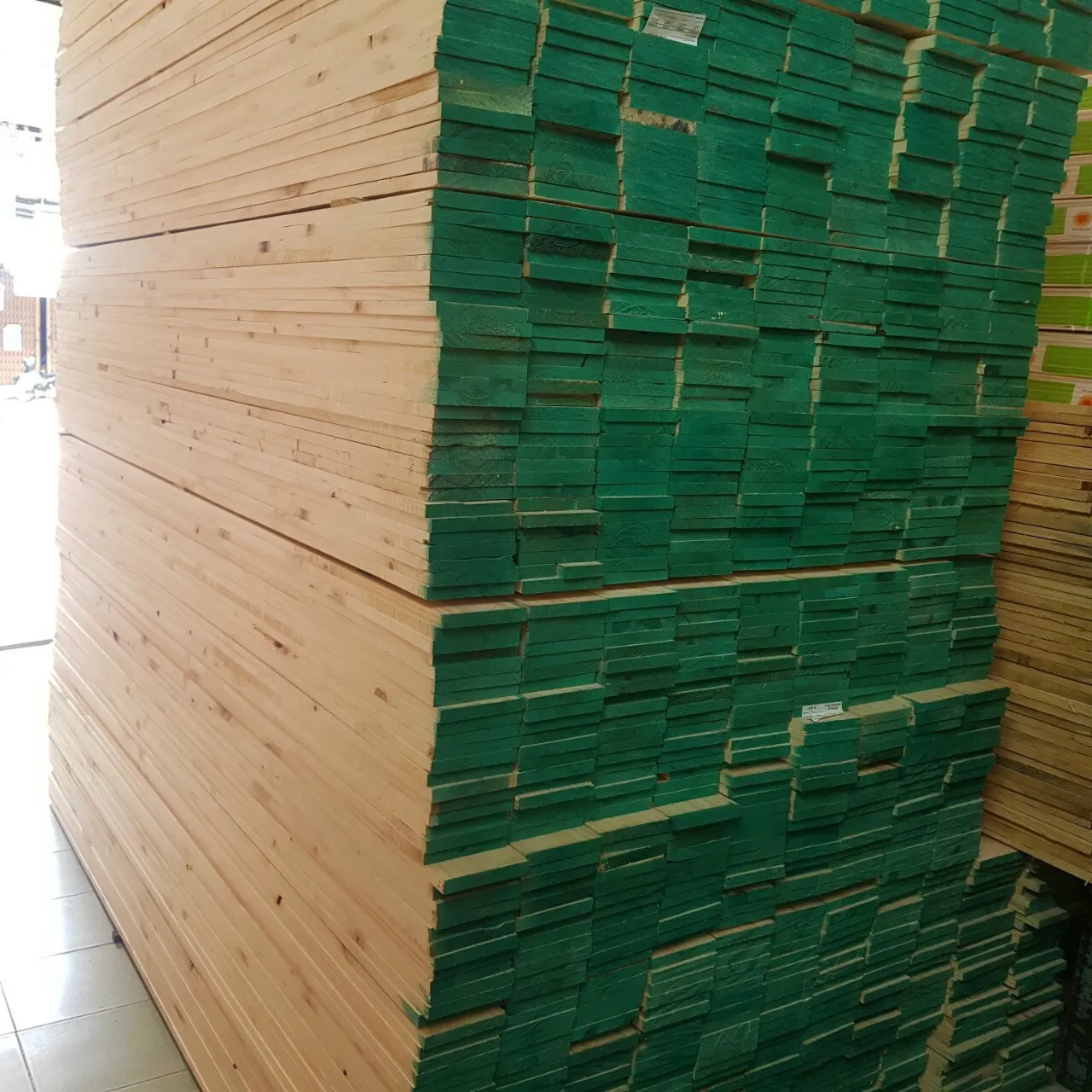 Thông 18 x 90 x 2500 (mm)