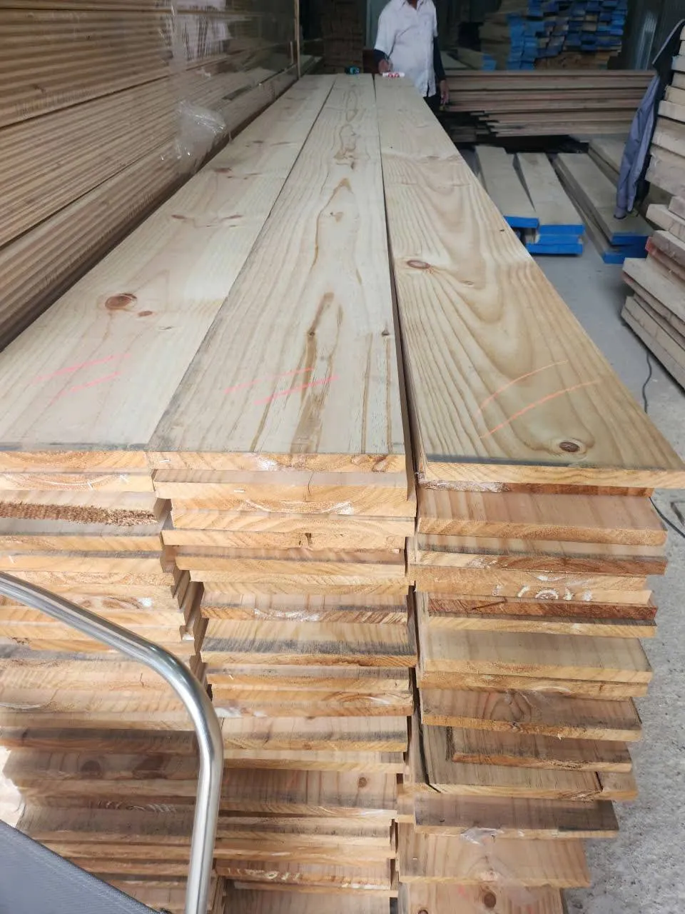 Thông 19 x 230 x 3200mm