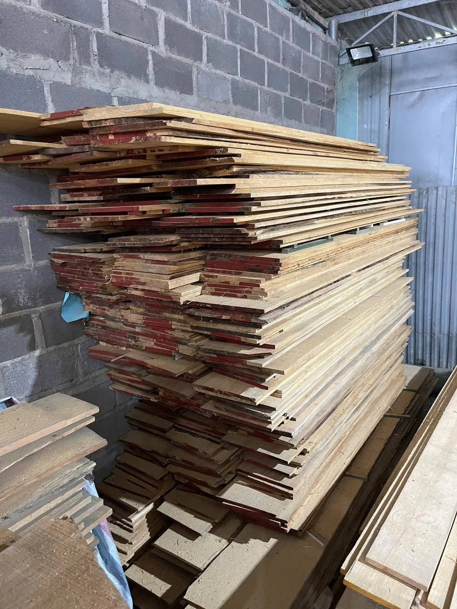 Gỗ thông Mỹ dày 12mm; 15mm; 20mm; 22mm; 25mm; 32mm; 50mm; 70mm